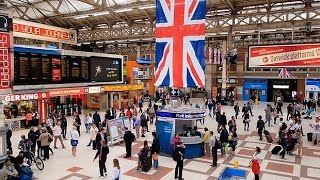 A Walk Through The London Victoria Station London England [upl. by Rialcnis419]